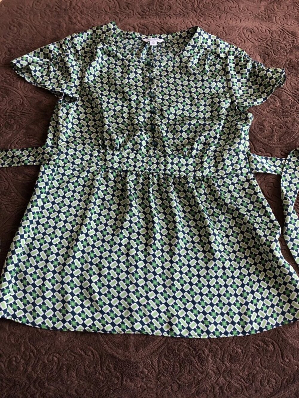 Y2K Banana Republic Short Sleeve Green Geometric Blouse Top Size M - Picture 15 of 16